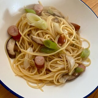 ウインナーと長ネギと椎茸の和風パスタ